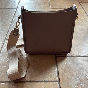 Gigi New York cross body bag with adjustable strap